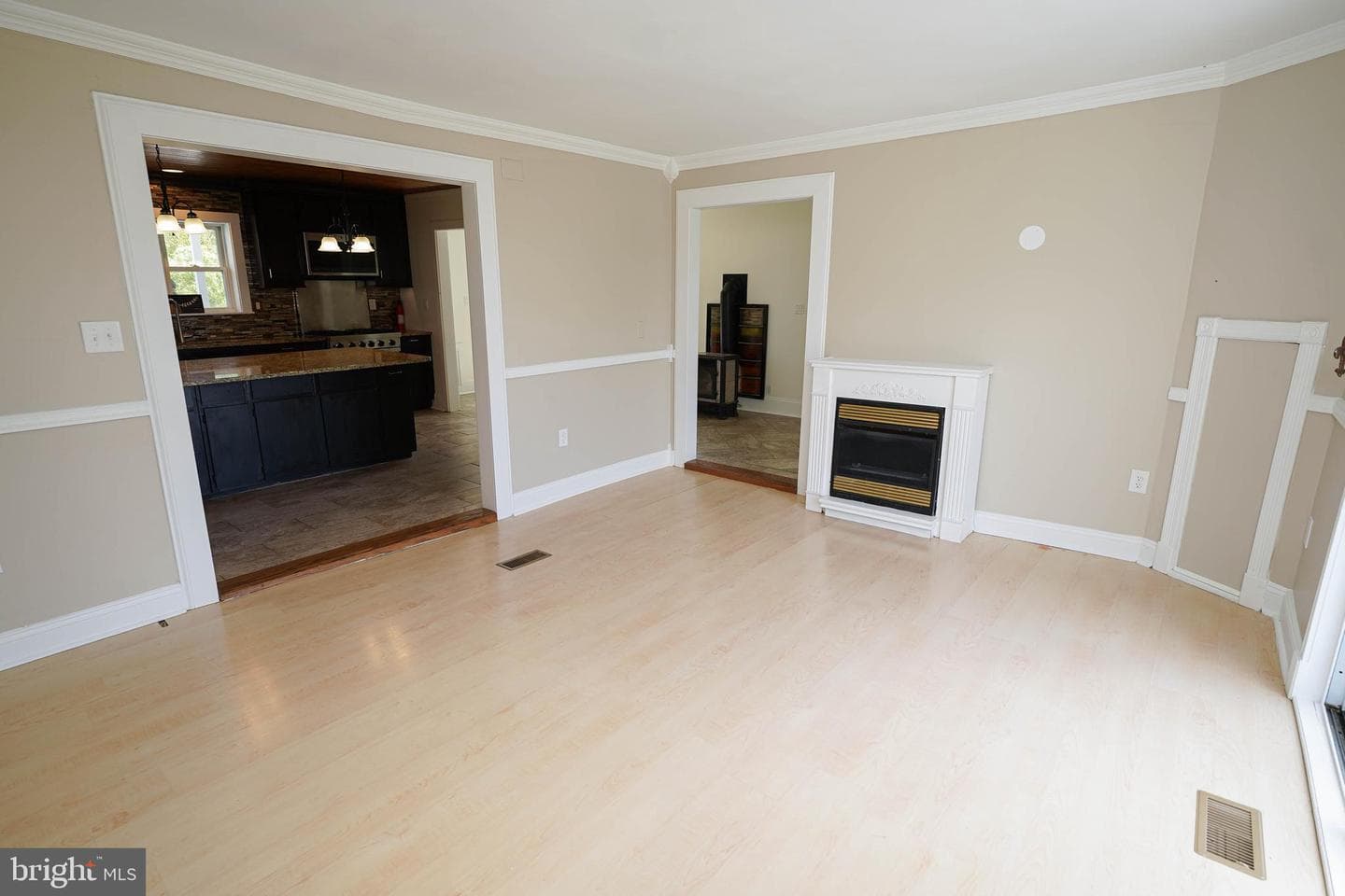 4807 Enm-Rhodesdale Road photo 9