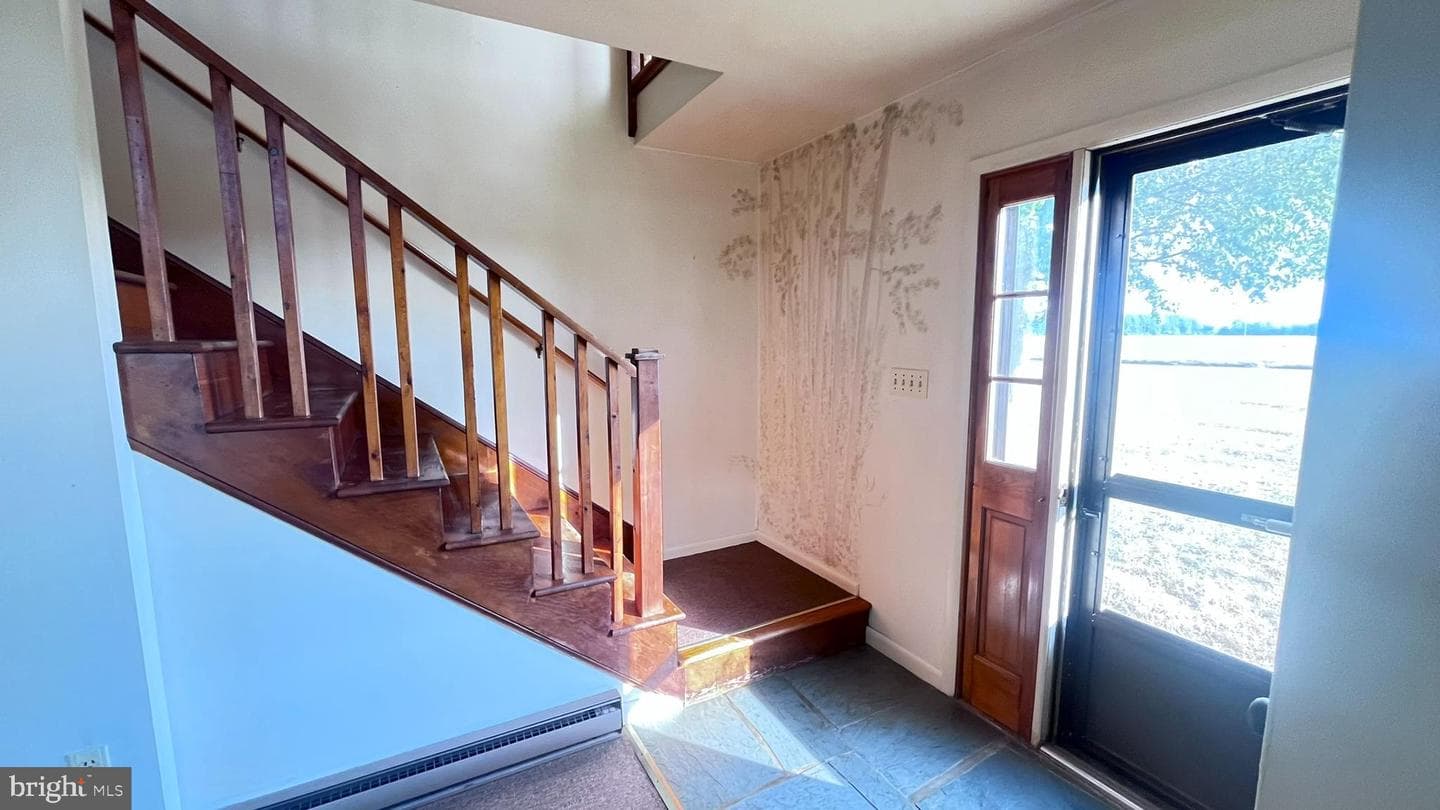 1716 Hudson Road photo 24