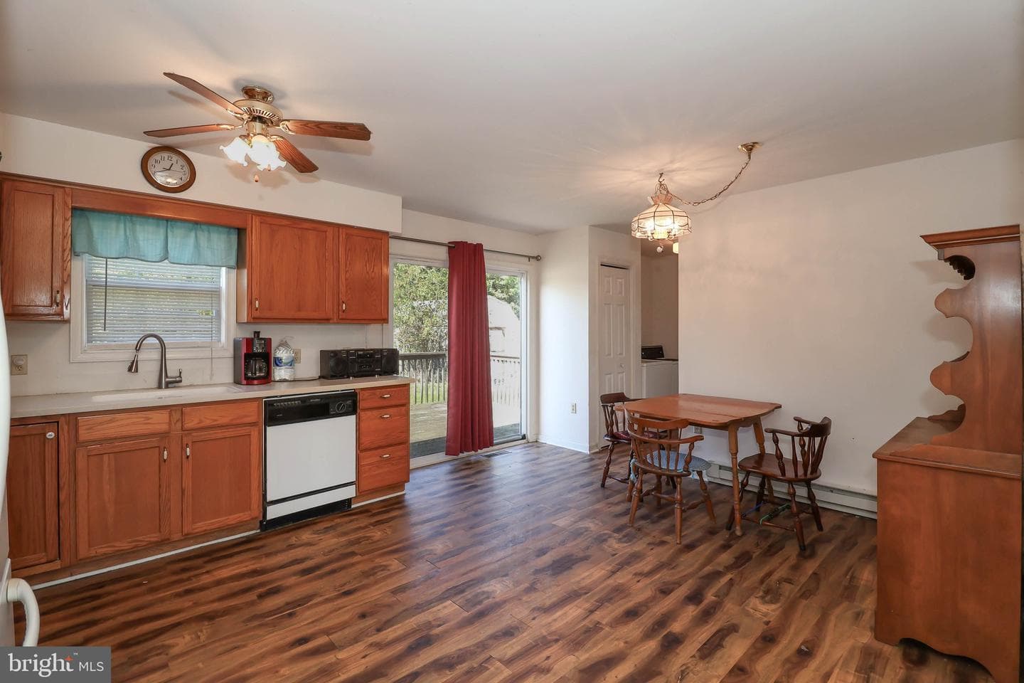 5860 Thompsontown Road photo 5