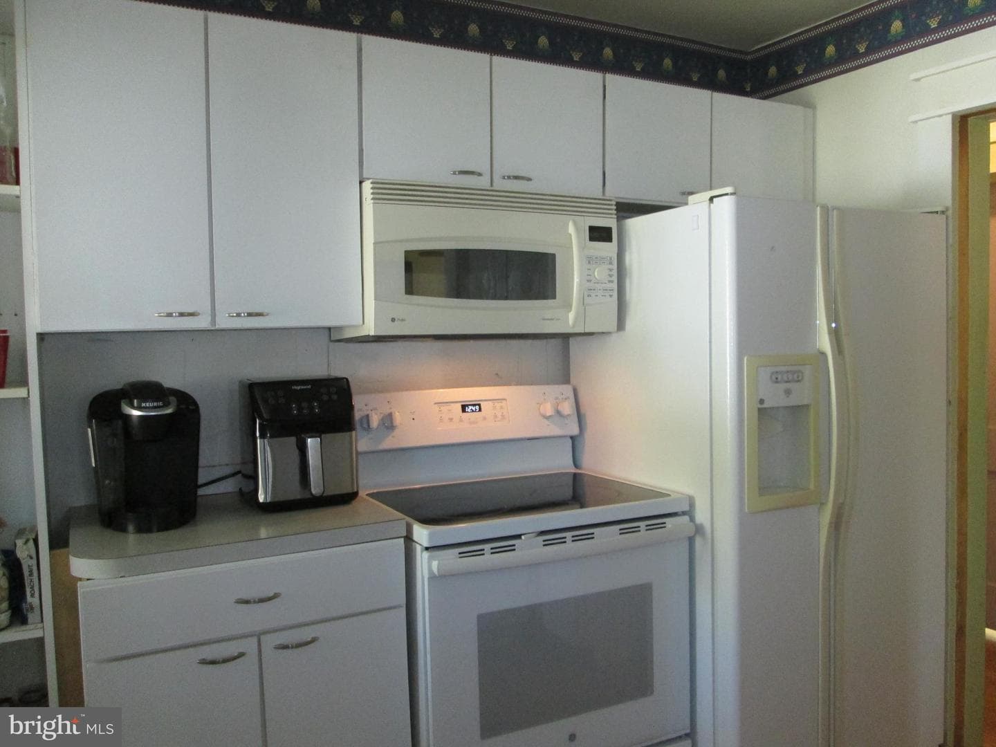 100 Taylor Avenue photo 11