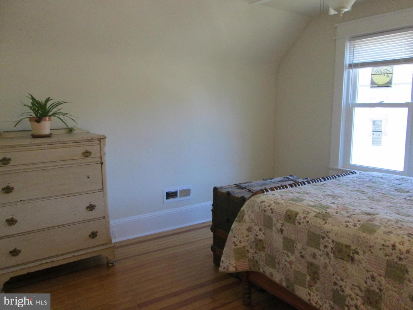 100 Taylor Avenue photo 32