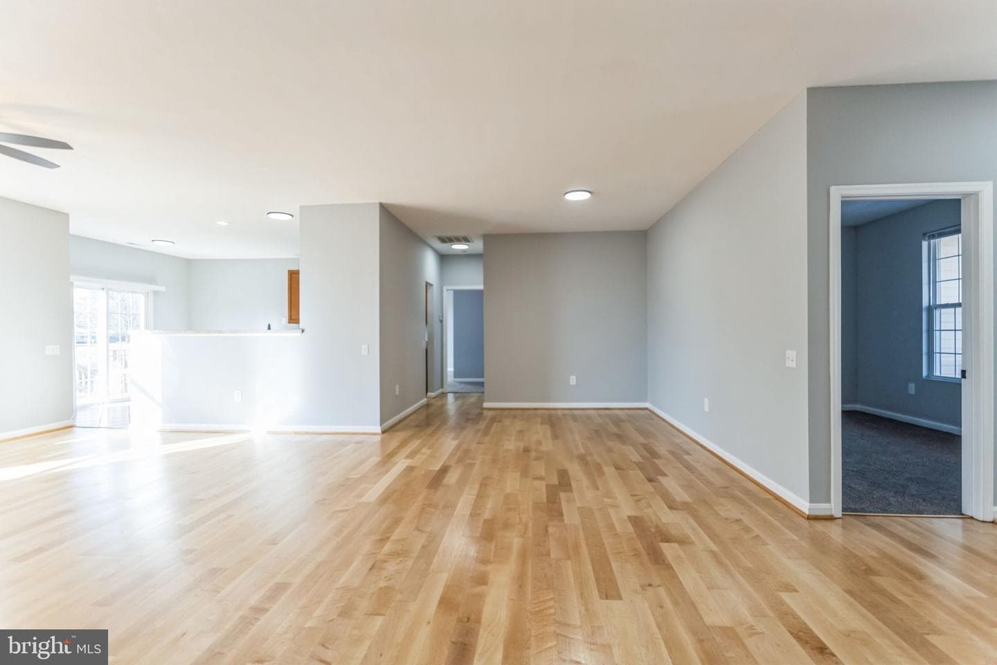 1520 Glasgow Street photo 11