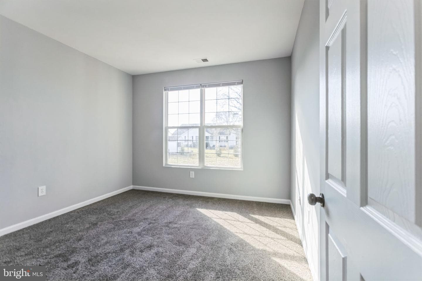 1520 Glasgow Street photo 15