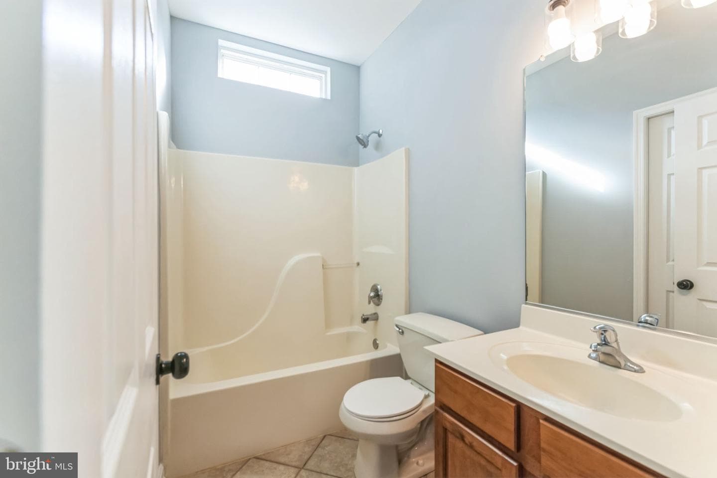 1520 Glasgow Street photo 18