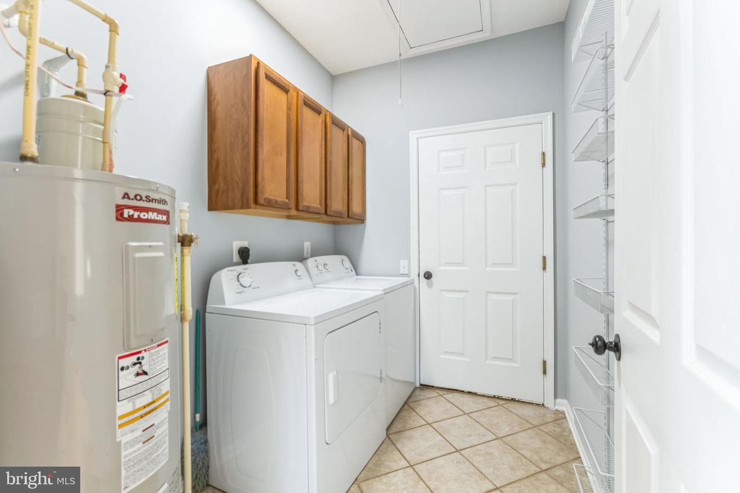 1520 Glasgow Street photo 28