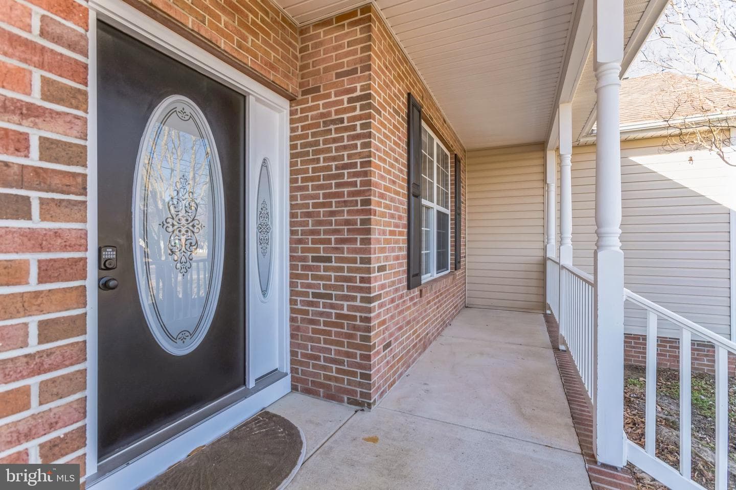 1520 Glasgow Street photo 4