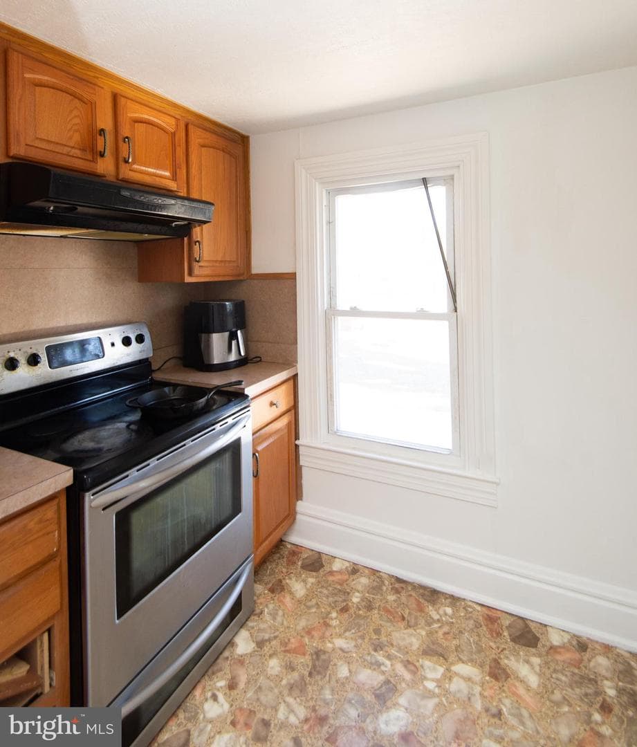 202 Killarney Road photo 17