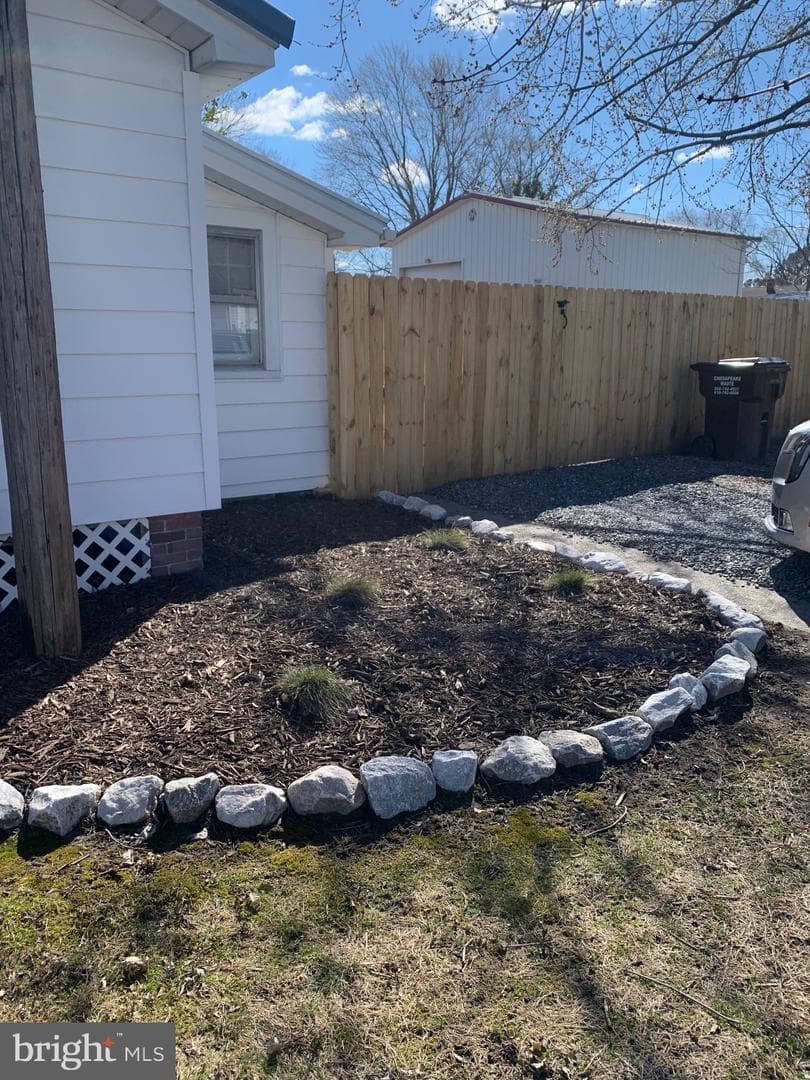 308 Boundary Avenue photo 2