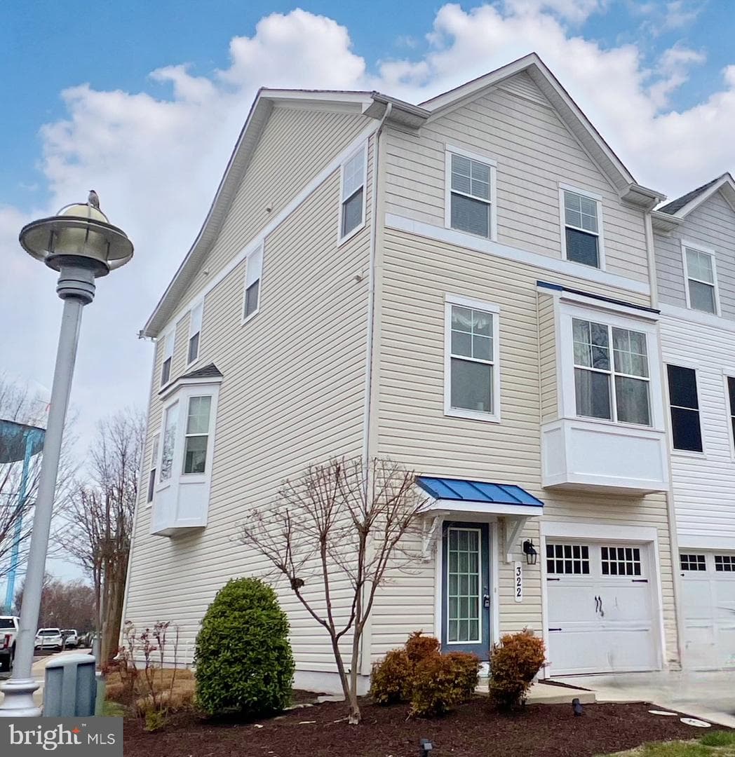 322 Shipyard Drive #82, Cambridge