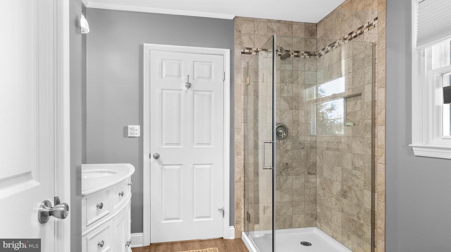 5505 Whitehall Road photo 16