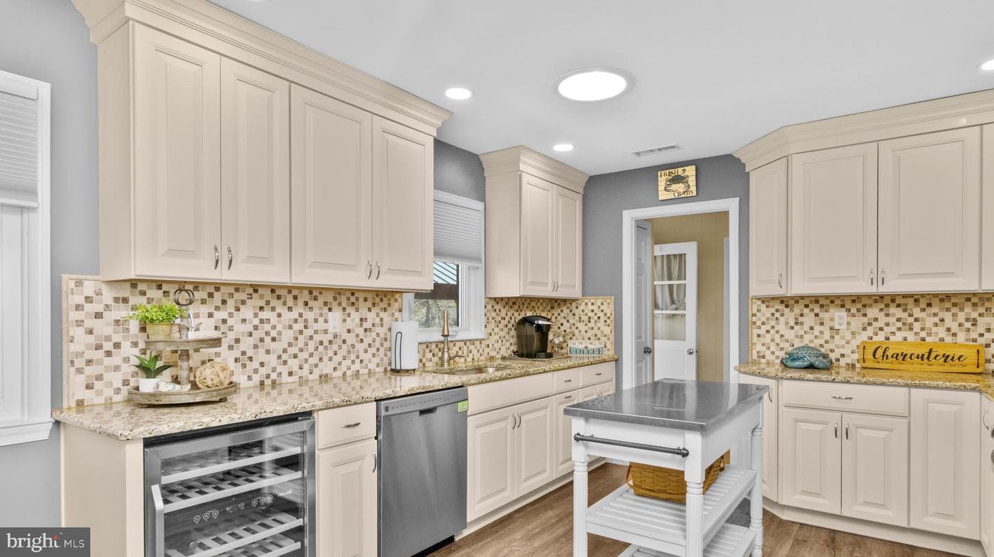 5505 Whitehall Road photo 8