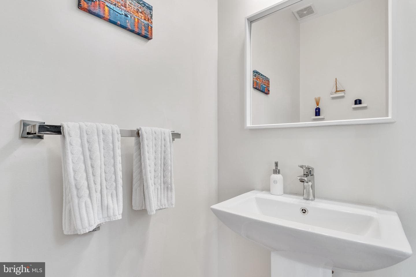 500 Seaway Lane #24 photo 10