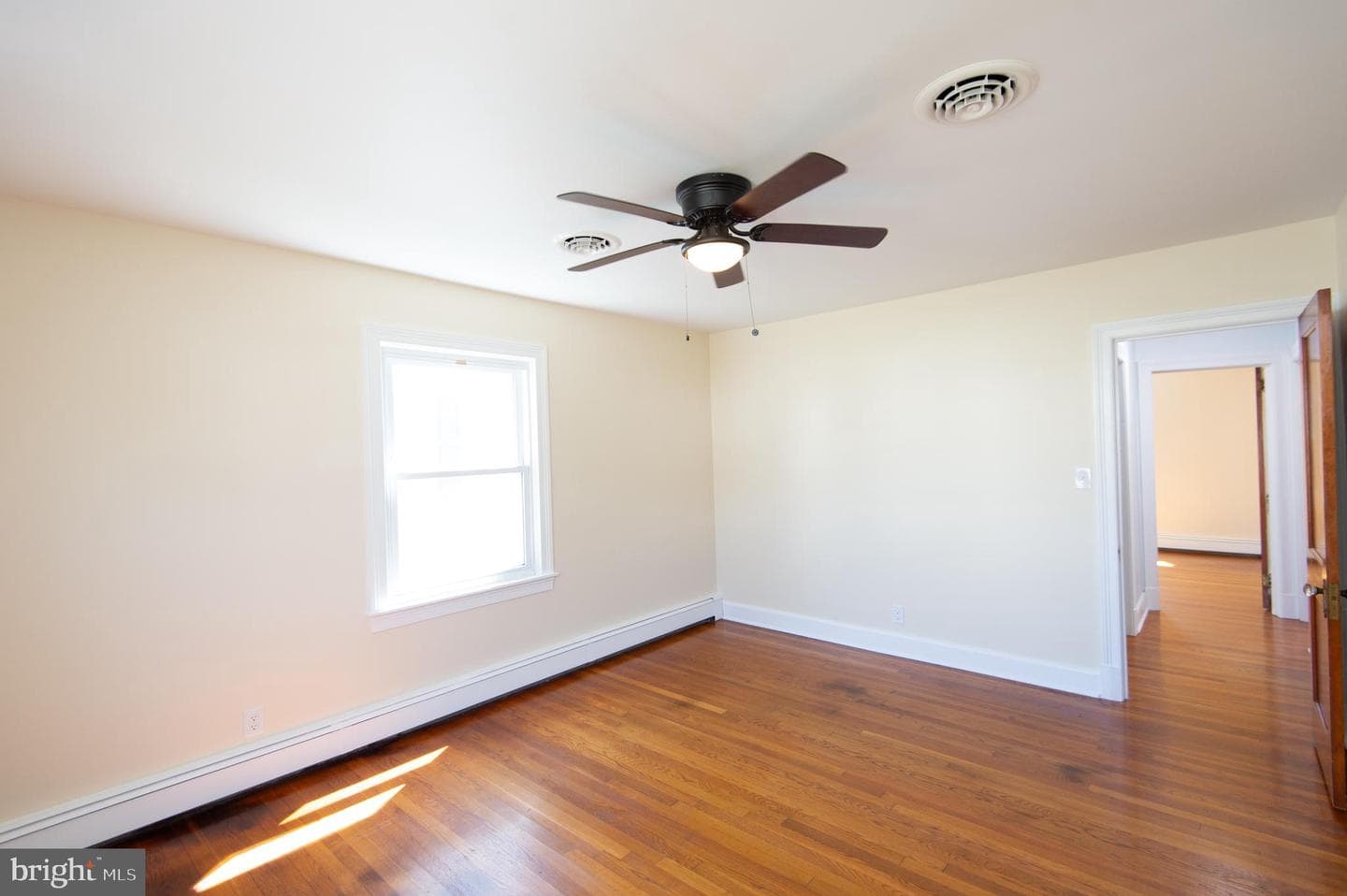 412 E Appleby Avenue photo 21