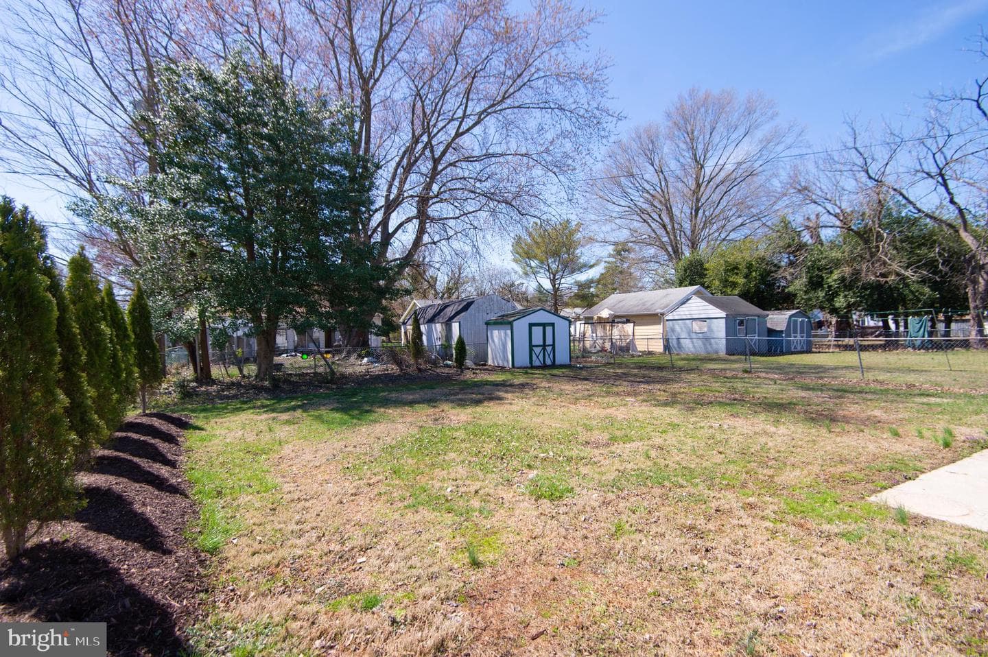 412 E Appleby Avenue photo 35