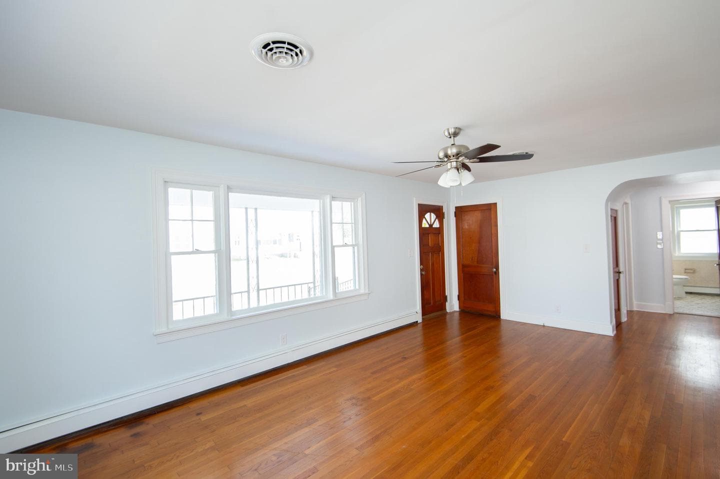 412 E Appleby Avenue photo 4