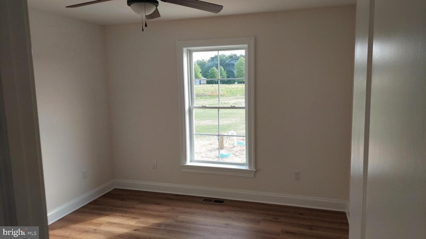 6238 Solomons Circle photo 8