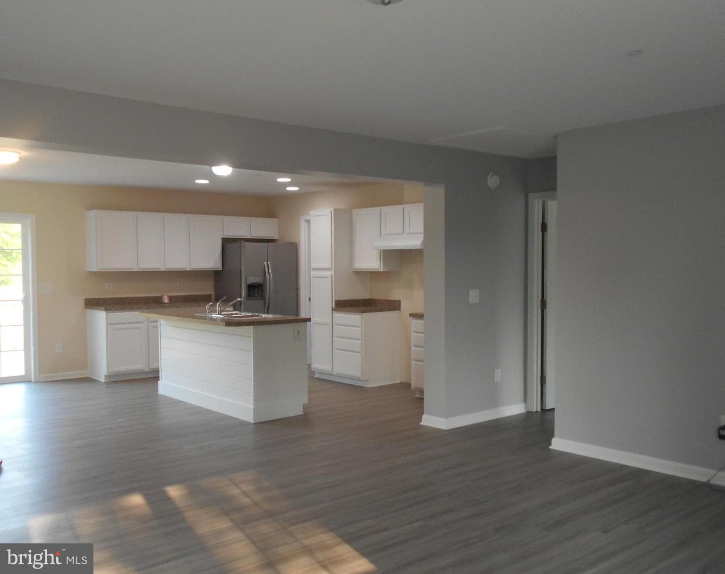 6271 Solomons Circle photo 11