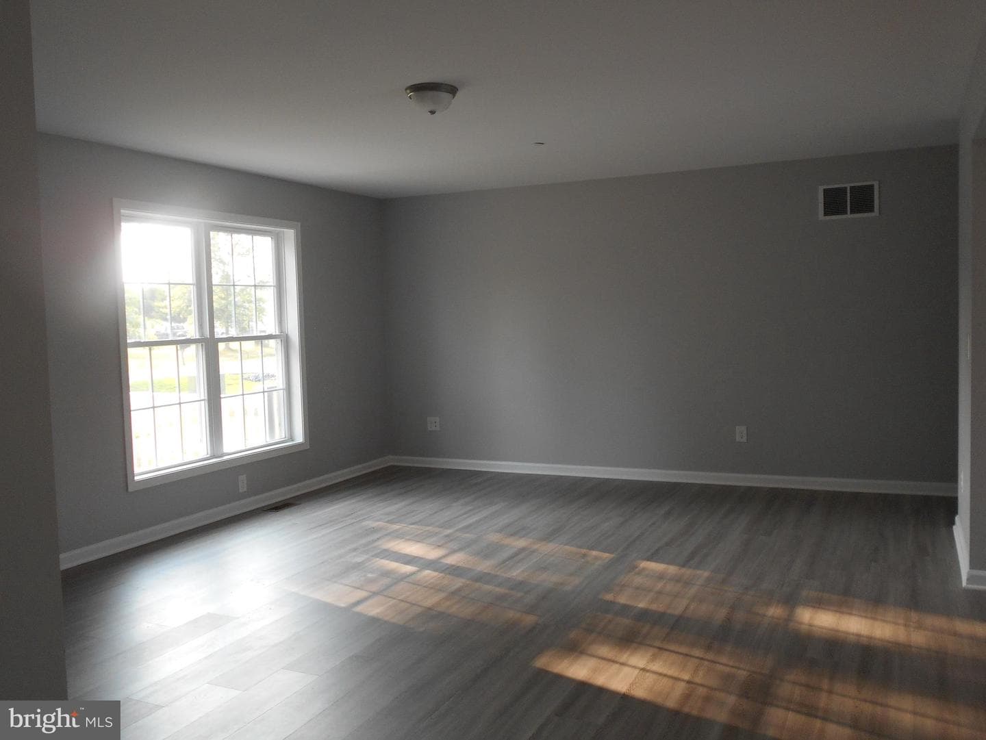6271 Solomons Circle photo 9