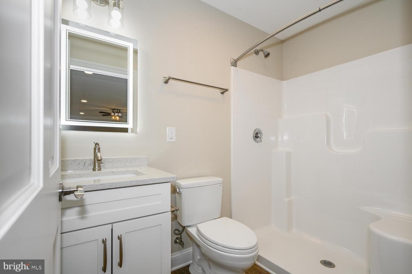 405 Collins Avenue photo 22