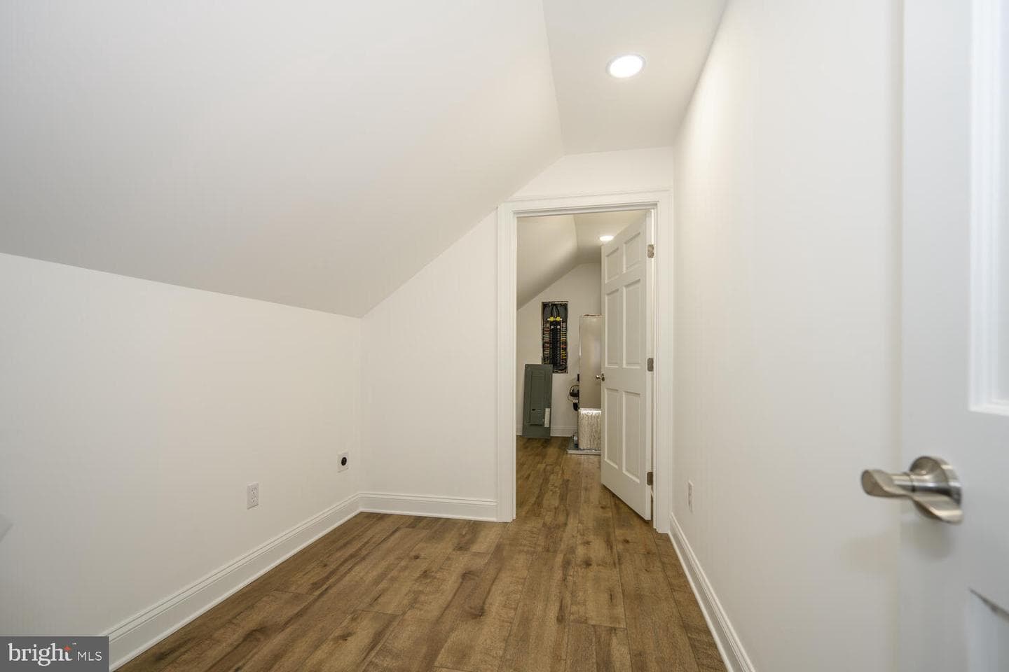 405 Collins Avenue photo 31