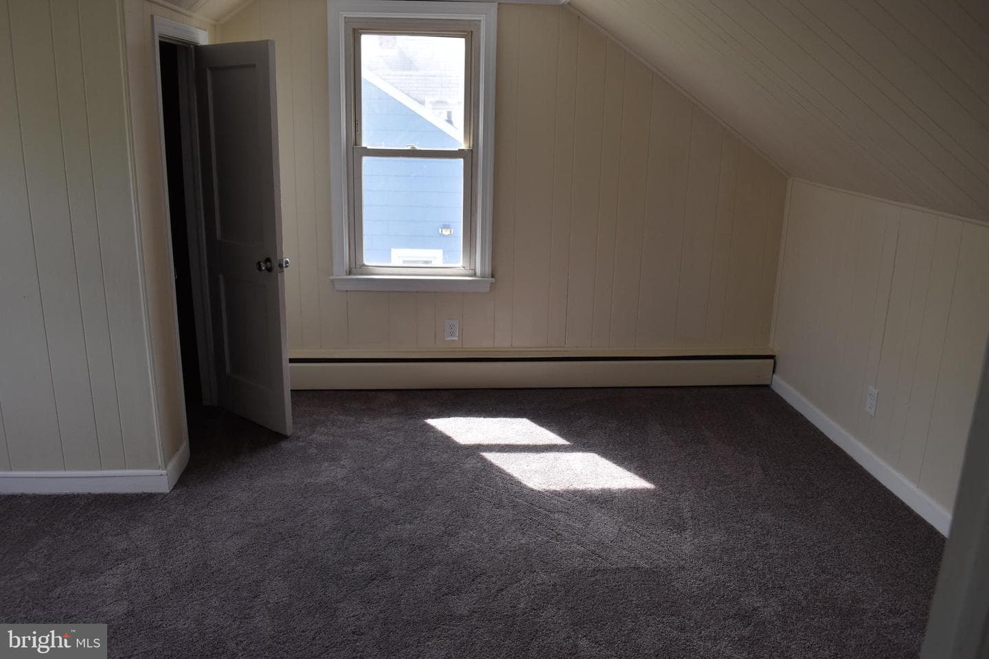 402 Bayly Avenue photo 18