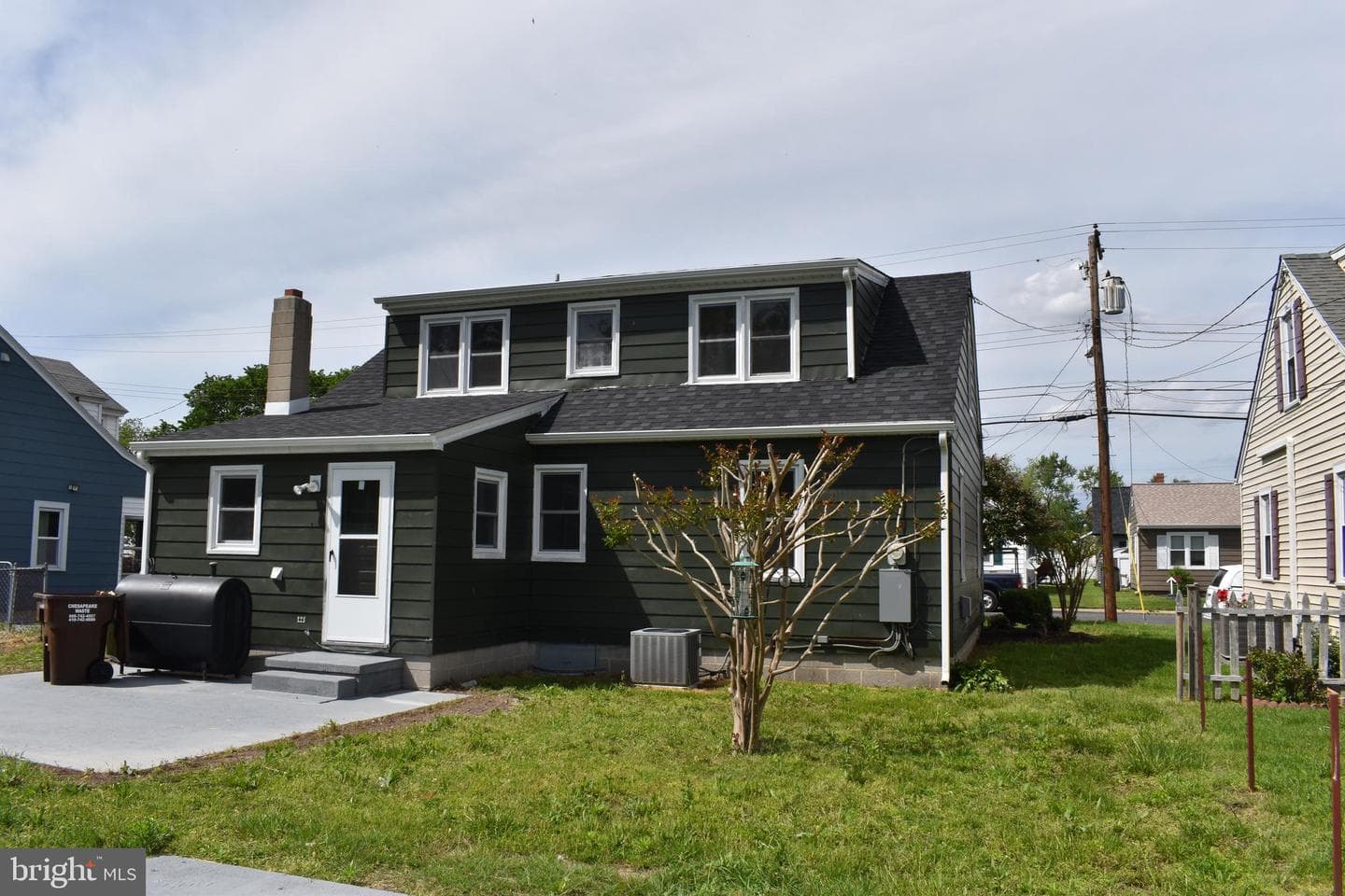 402 Bayly Avenue photo 4