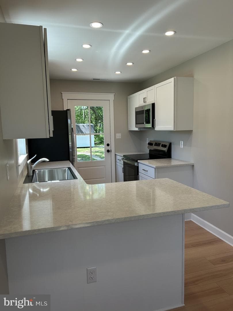 1633 Race Street photo 2