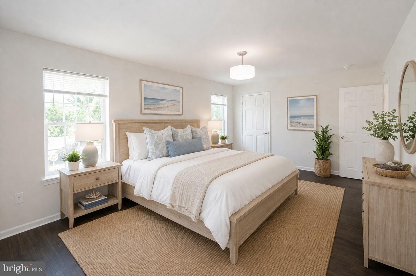 636 Douglas Street photo 14