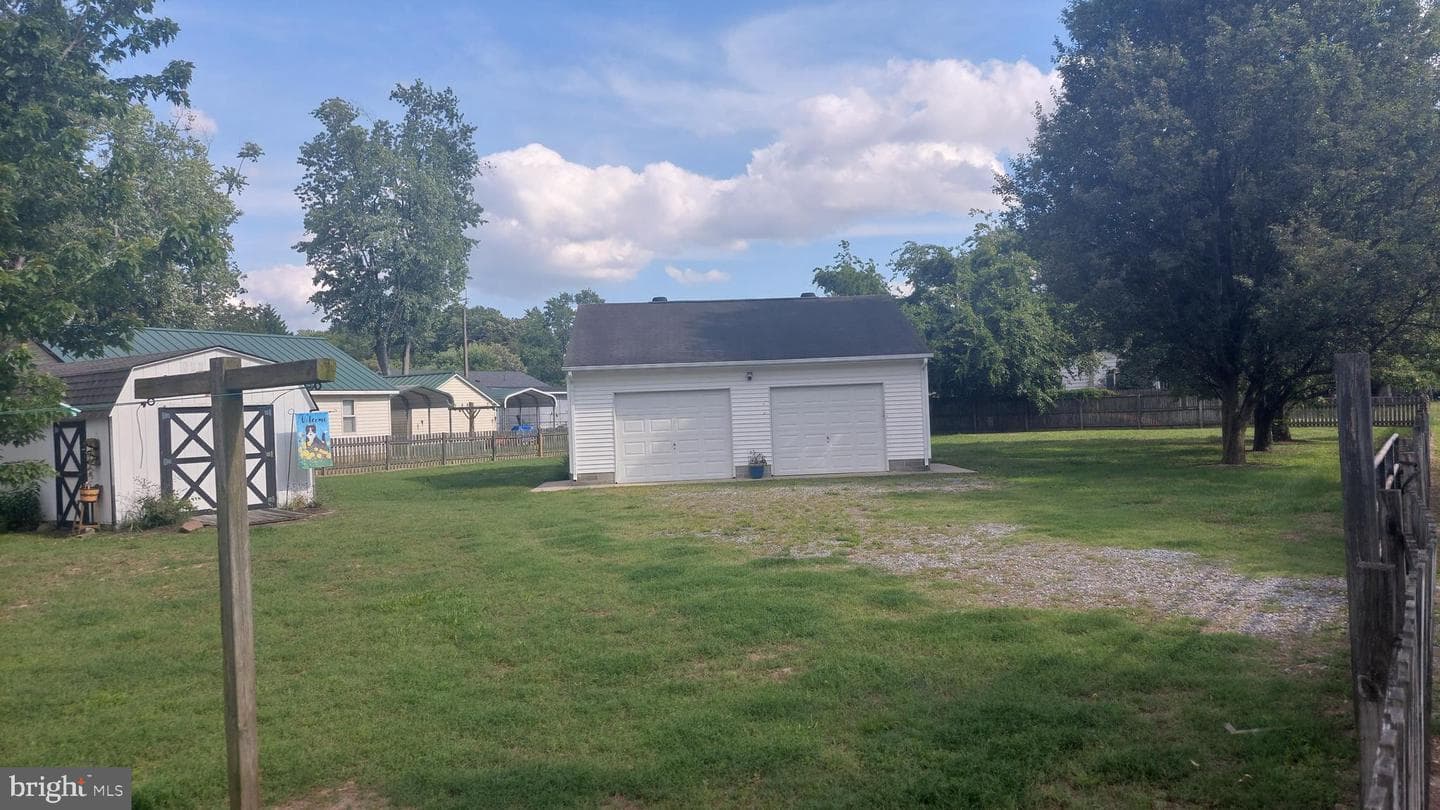 136 South Street photo 7