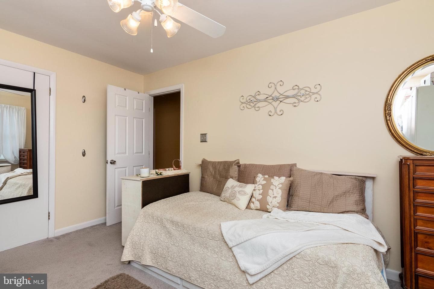 109 Holly Terrace photo 24