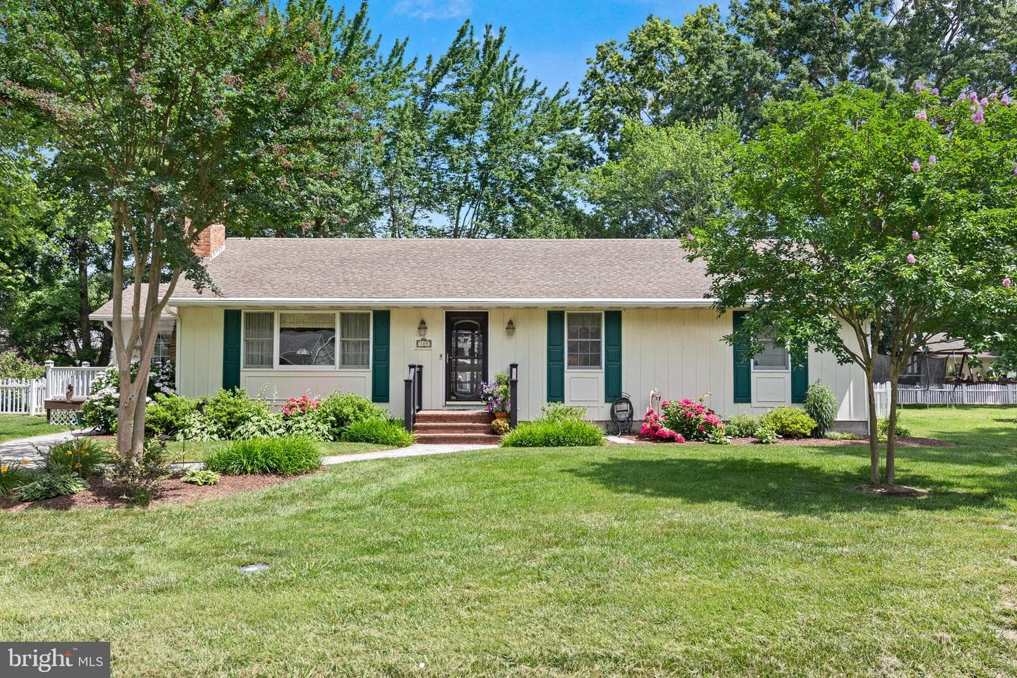 109 Holly Terrace photo 4
