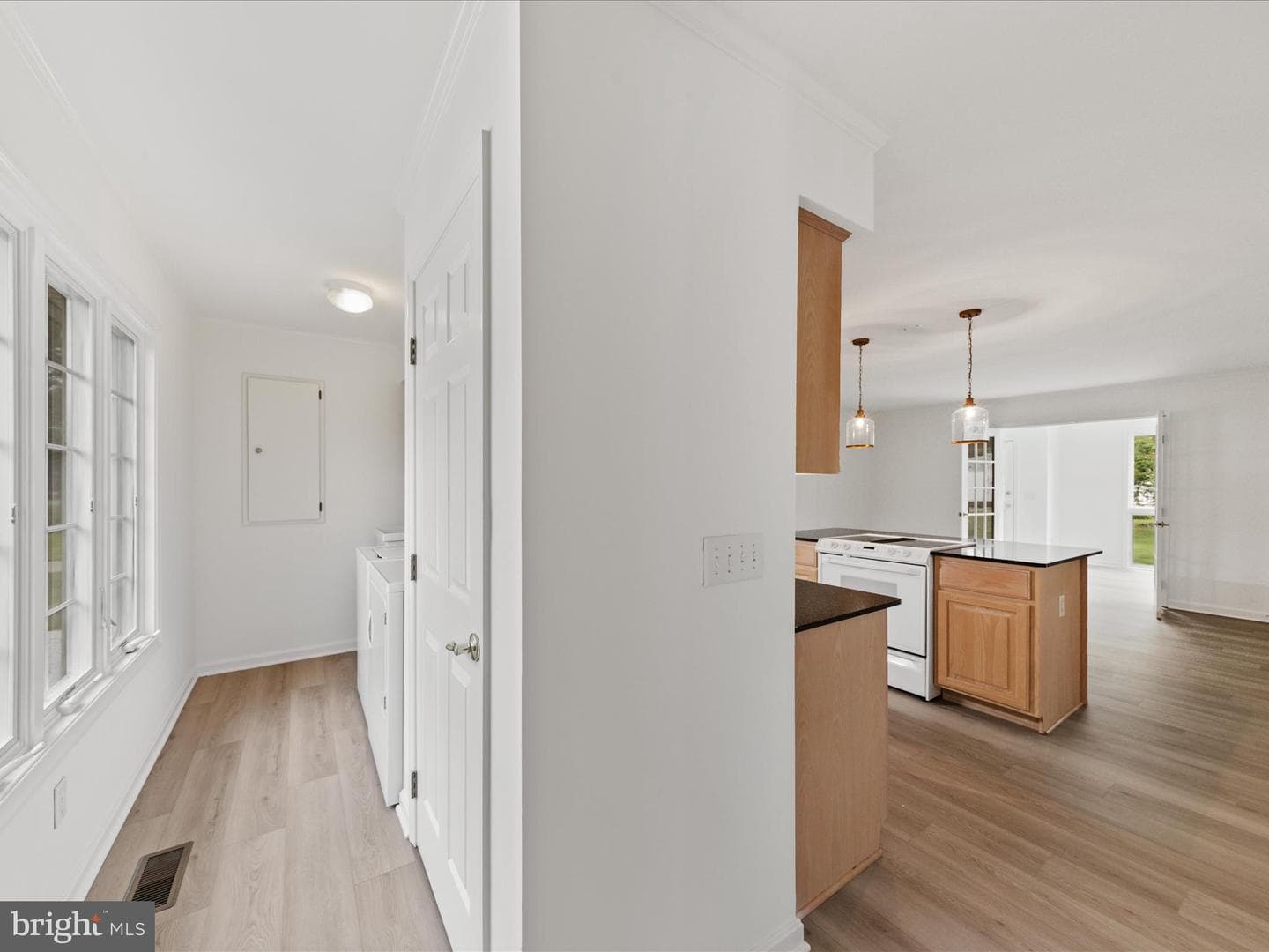 206 Bayview Avenue photo 16