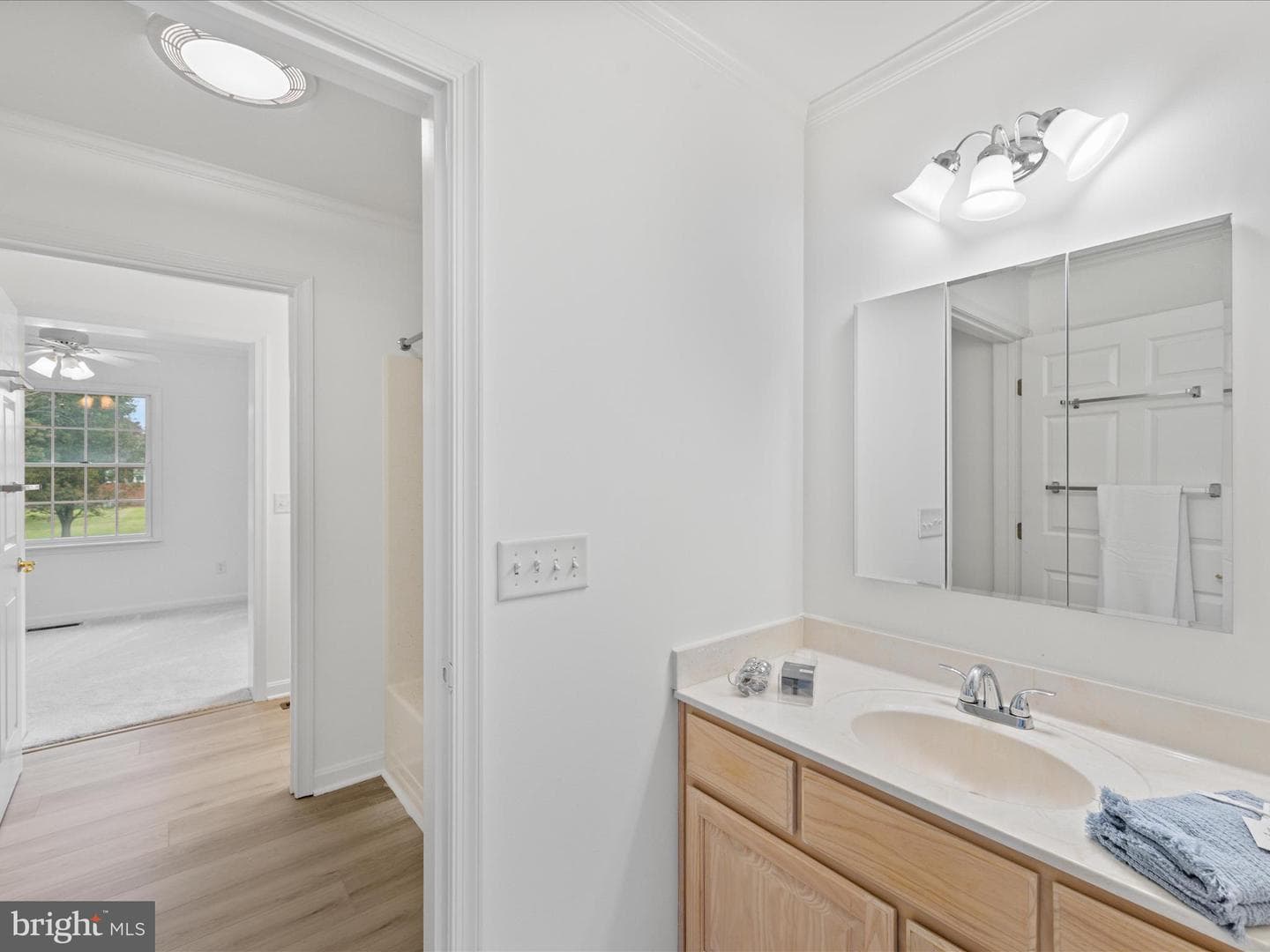 206 Bayview Avenue photo 24