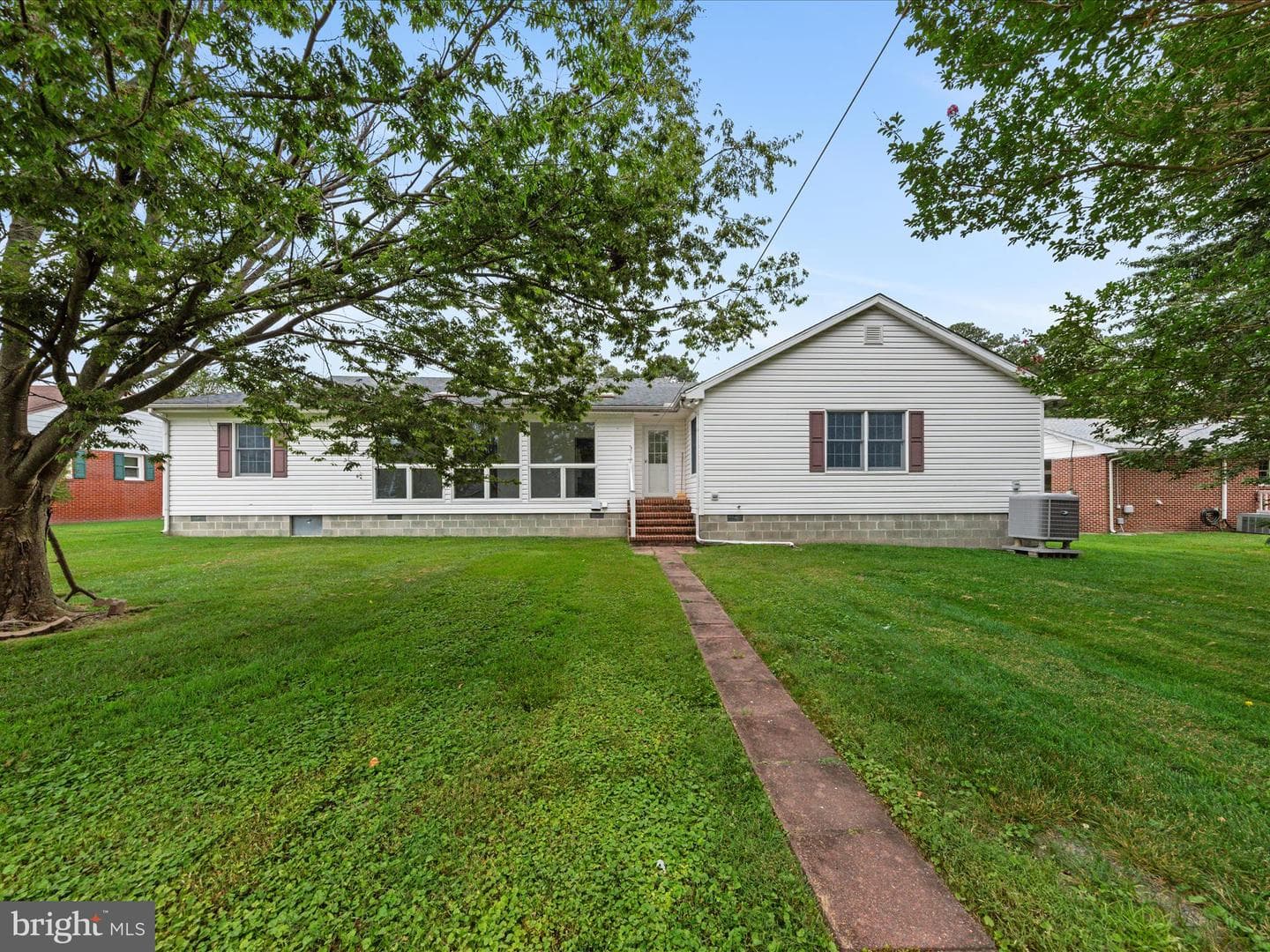 206 Bayview Avenue photo 32