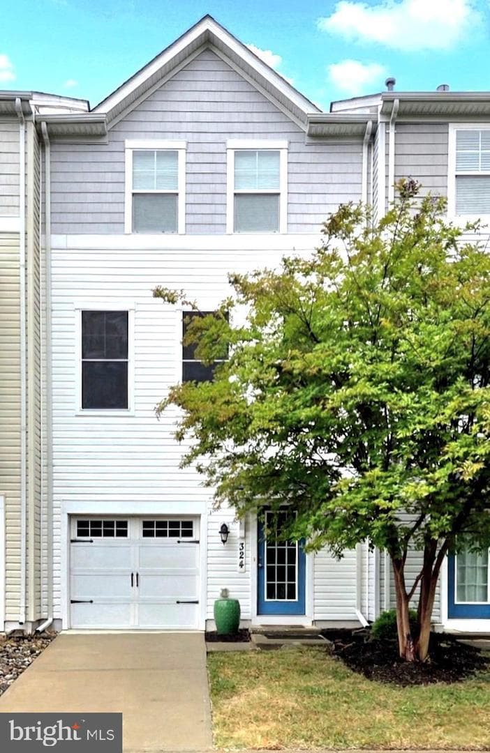 324 Shipyard Drive #83, Cambridge