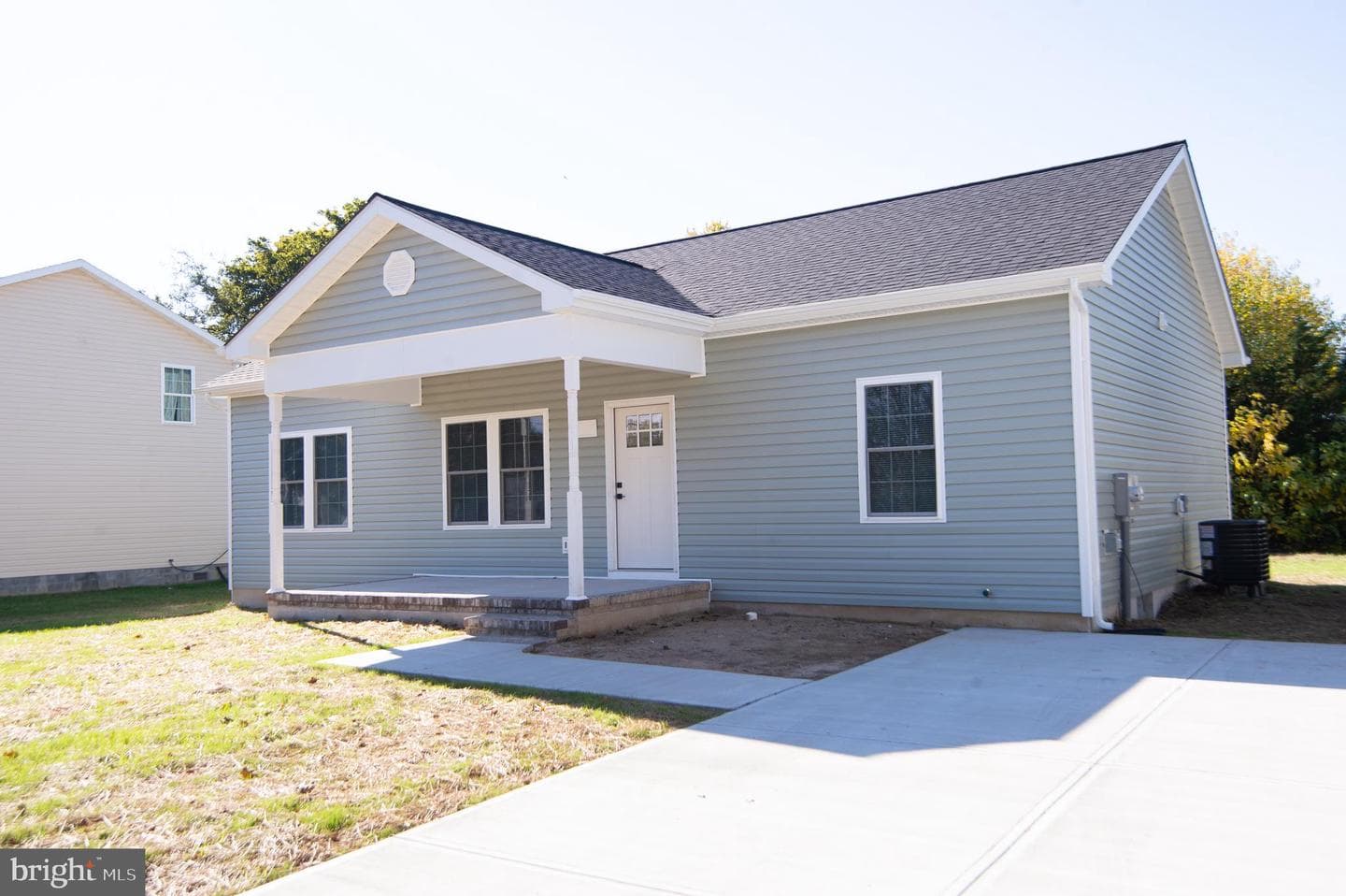 103 Linden Avenue photo 2
