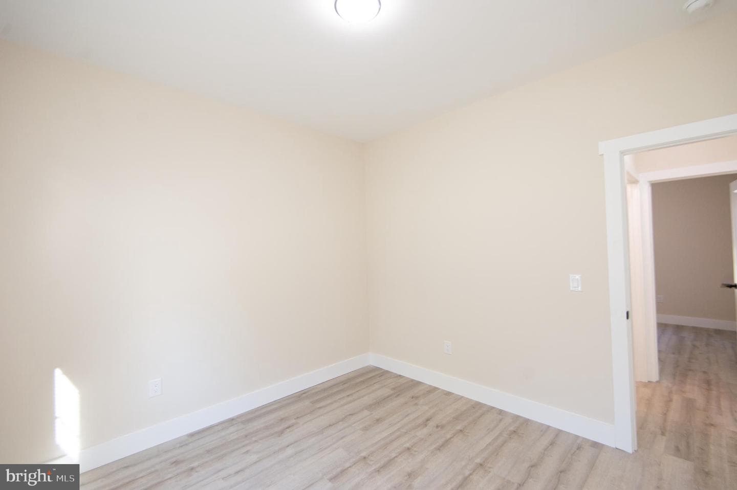 103 Linden Avenue photo 20