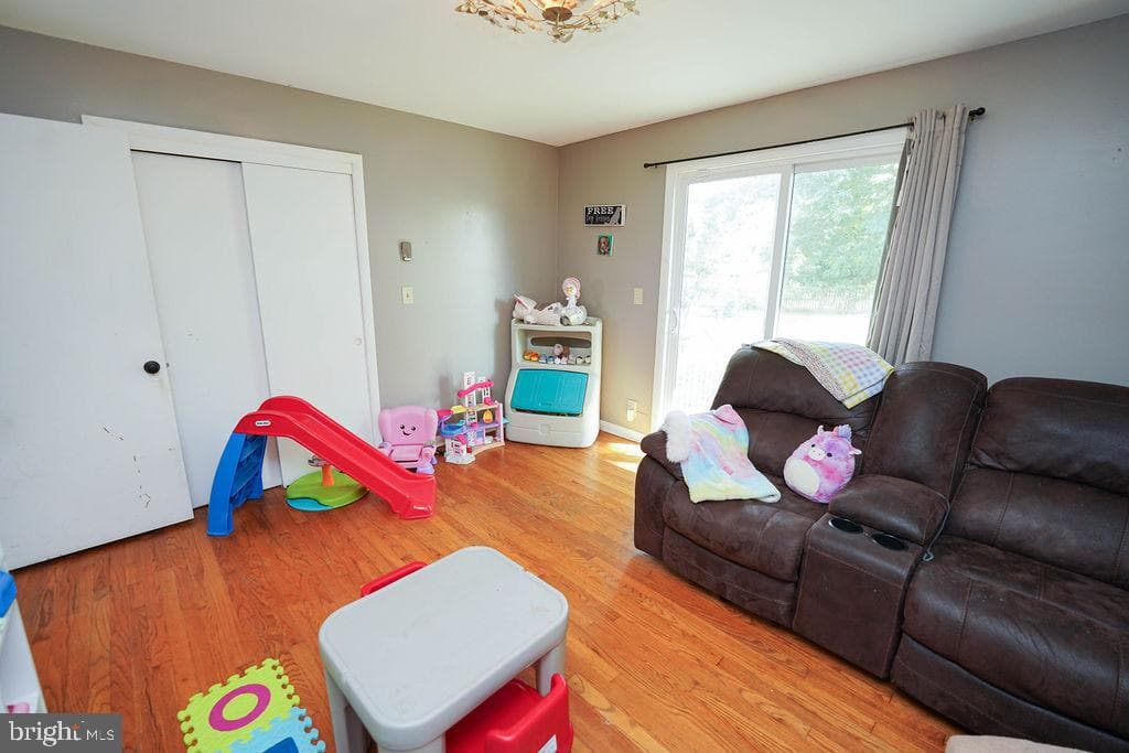 513 Linden Lane photo 25