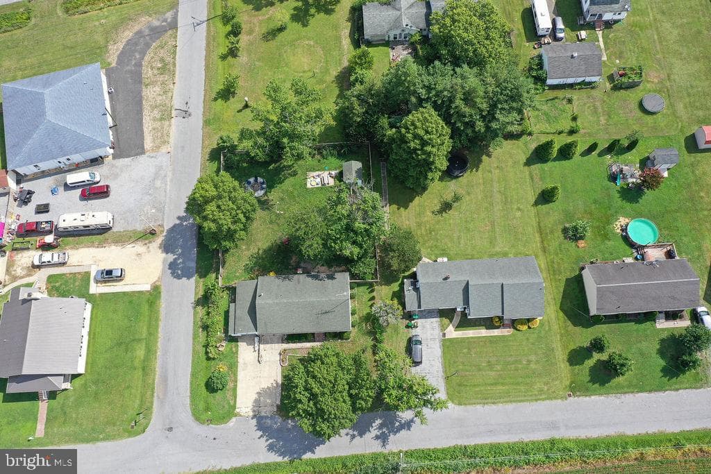 513 Linden Lane photo 38