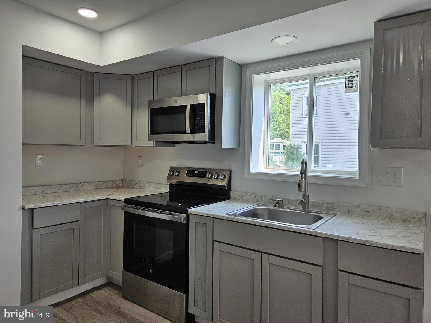 631 High Street photo 6