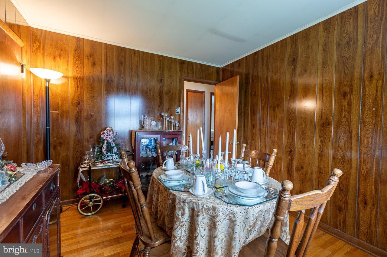 304 Collins Avenue photo 24