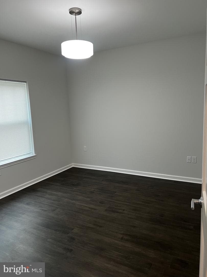 634 Douglas Street photo 18