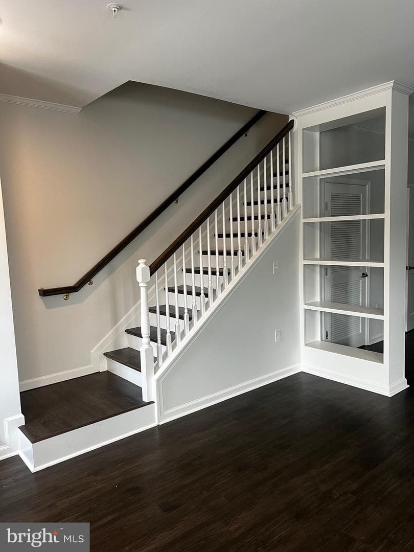 634 Douglas Street photo 20
