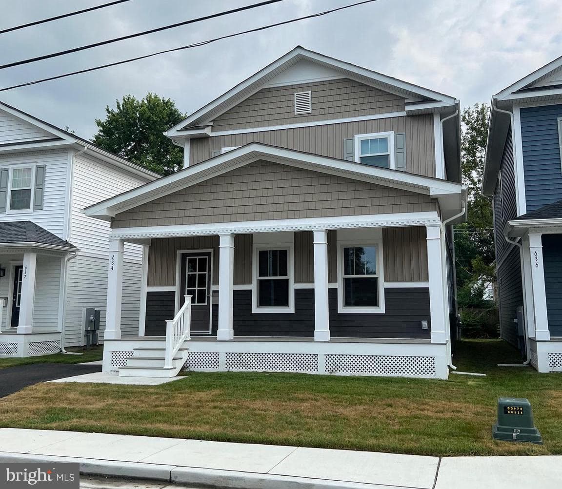 634 Douglas Street photo 39