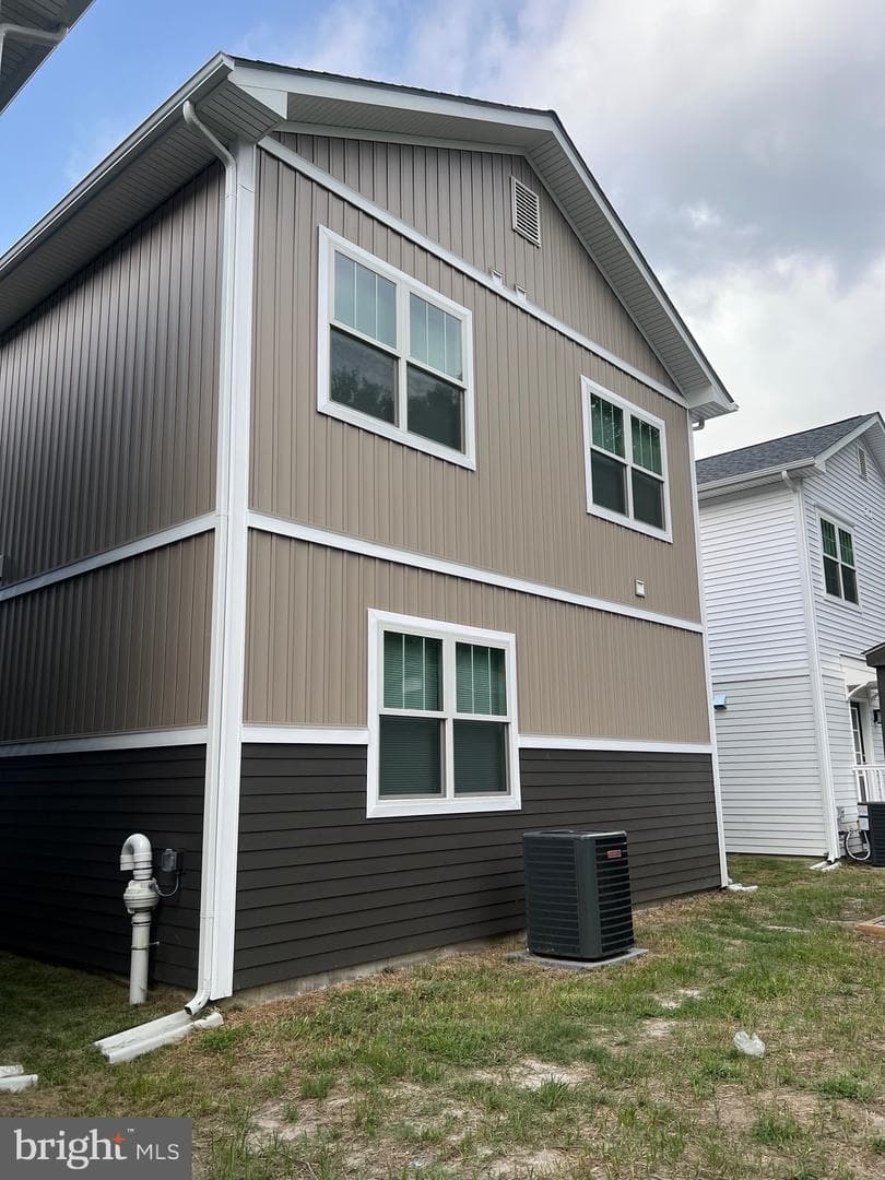 634 Douglas Street photo 45