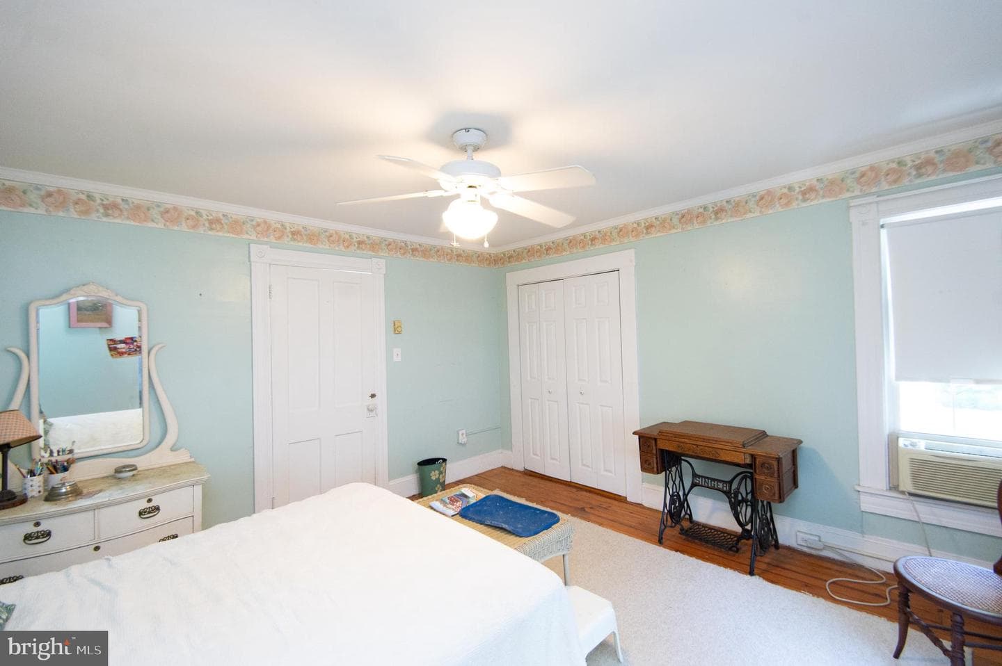 122 Vue De Leau St photo 18