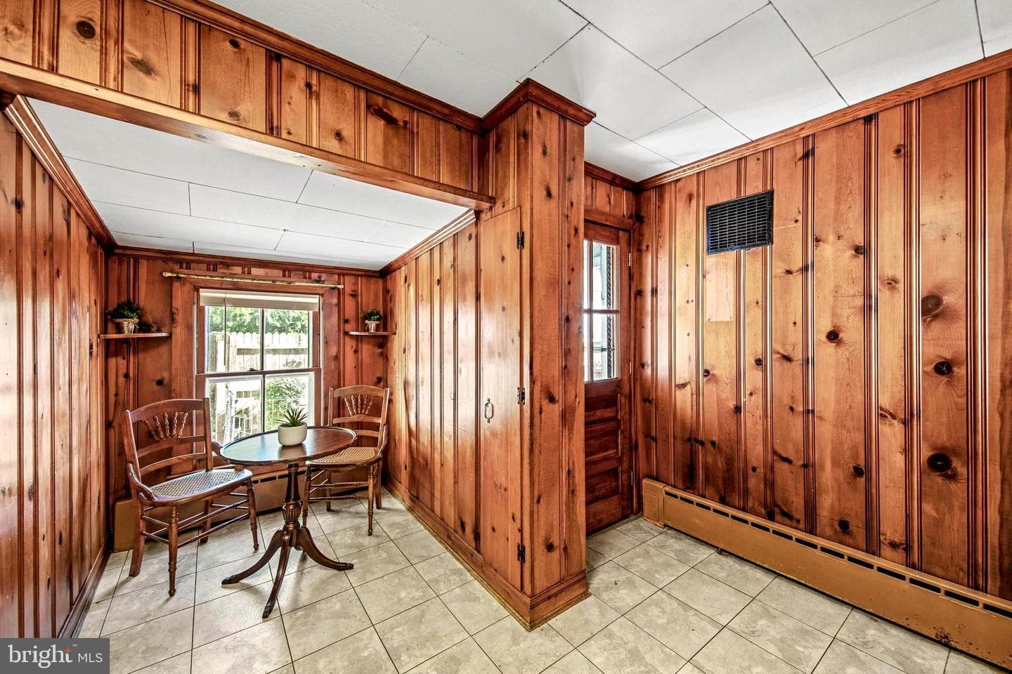 817 Locust Street photo 11