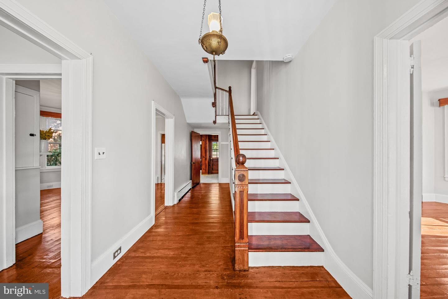 817 Locust Street photo 5