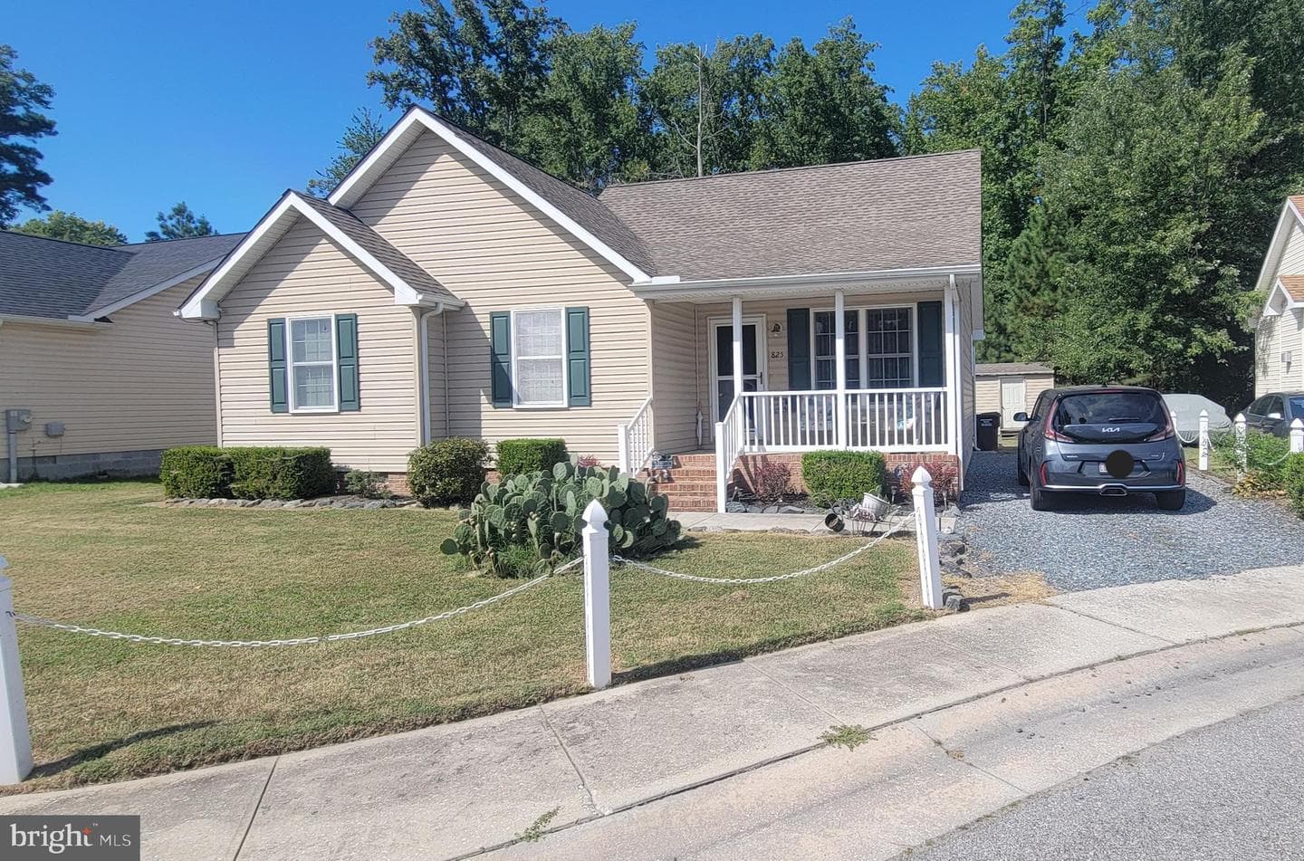 825 Ames Court photo 3