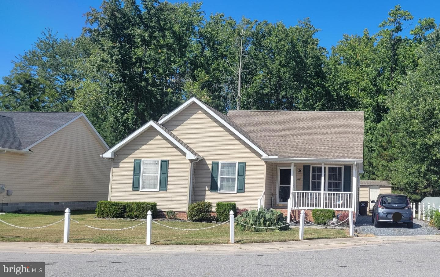 825 Ames Court photo 4